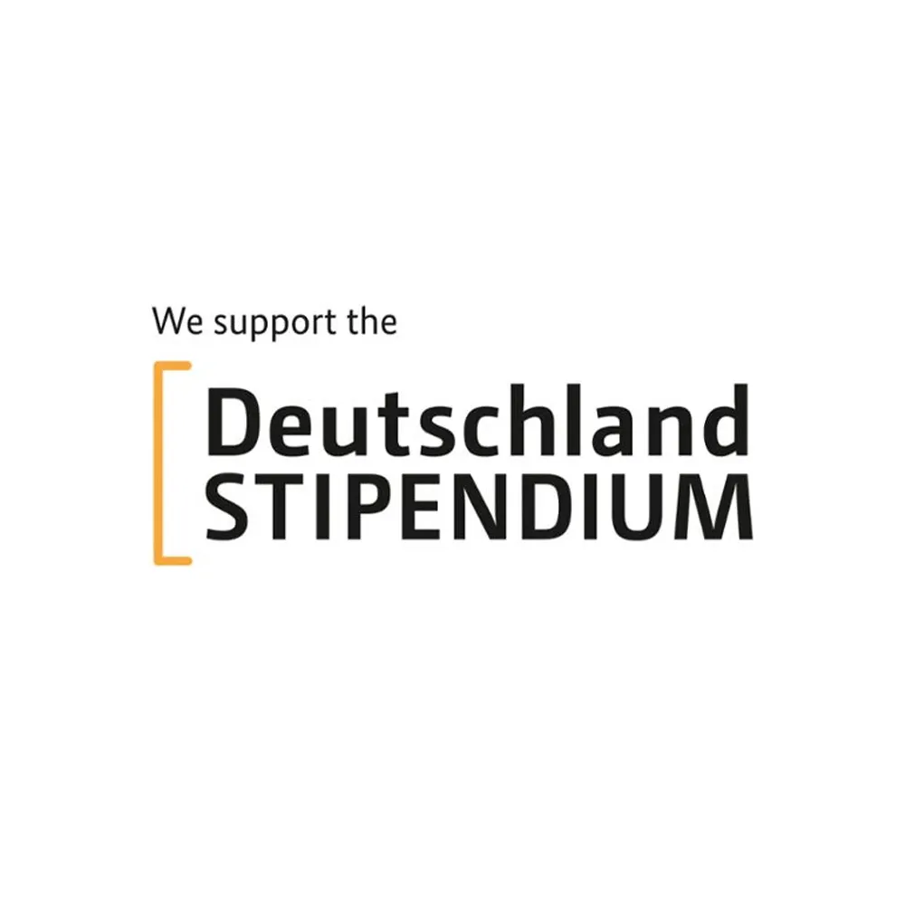 Logo with the text “We support the Deutschlandstipendium,” featuring a bracket-style graphic element on a white background.