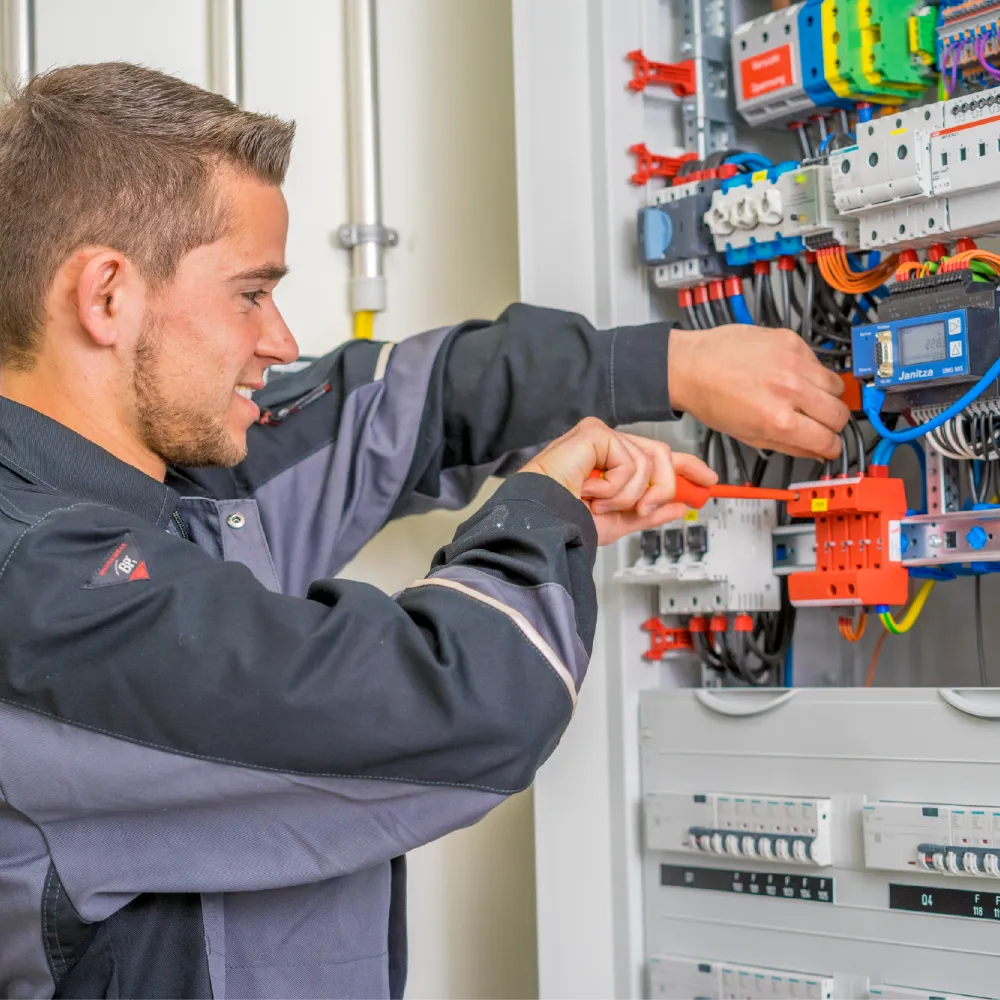 image-electrician-panel